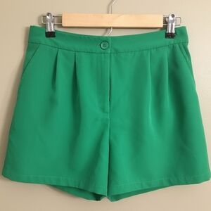 Sincerely Jules High Rise Pleated Flowy Shorts - Kelly Green - Size Large